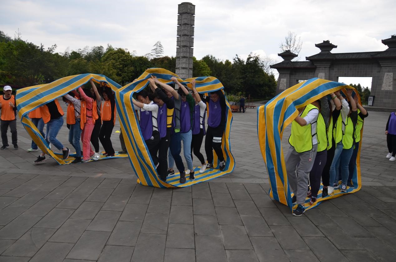 2017年瑞方踏春拓展訓(xùn)練活動——“凝聚你我，風(fēng)雨同舟” 第2張