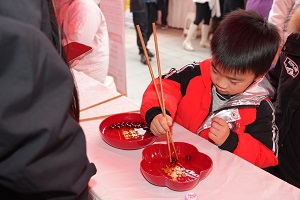 “百米小巷”人潮涌動!瑞方人力助力2025年武侯區(qū)春風行動專場招聘會“開門紅” 第8張 “百米小巷”人潮涌動!瑞方人力助力2025年武侯區(qū)春風行動專場招聘會“開門紅” 第8張